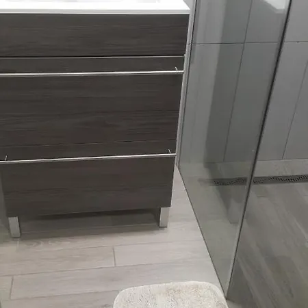 شقة Pete Lajos Design *