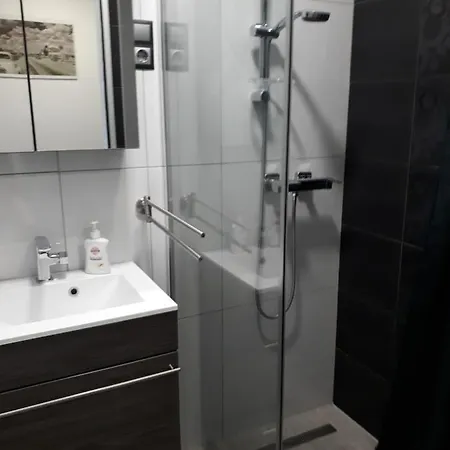Pete Lajos Design Apartment