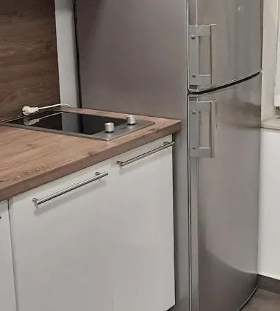 Pete Lajos Design Apartment *